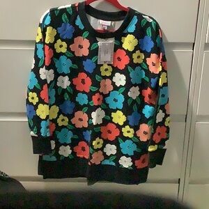 New woman’s sweatshirt size small